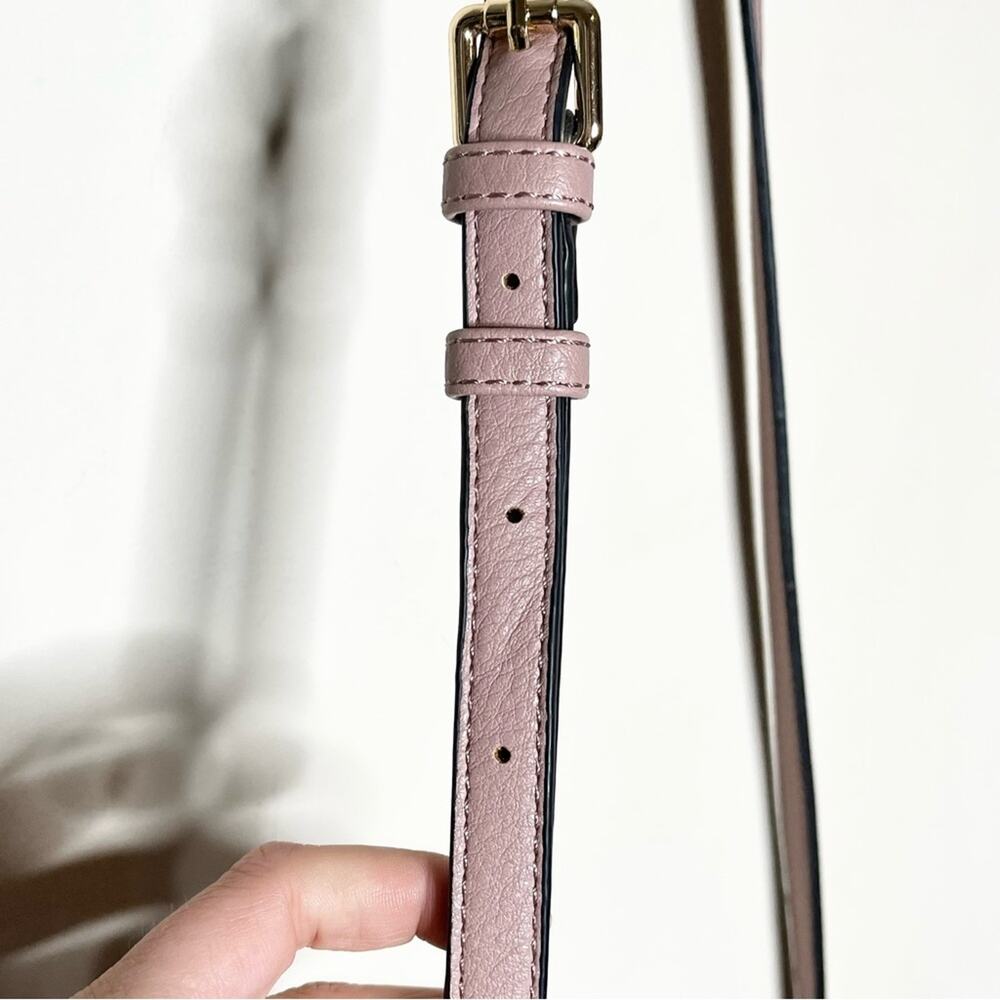 AMELIE GALANTI small rose pink faux leather crossbody purse w/gold hardware - Picture 7 of 8